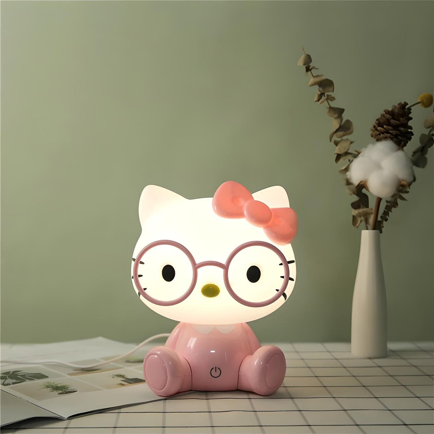 Veilleuse Hello Kitty rose à lunettes 